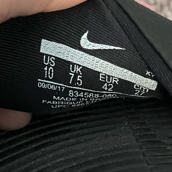 EUC NIKE SLIDES - Size 10 - Picture 4 of 5